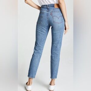 Levi’s Icon Straight-legged Wedgie Jeans